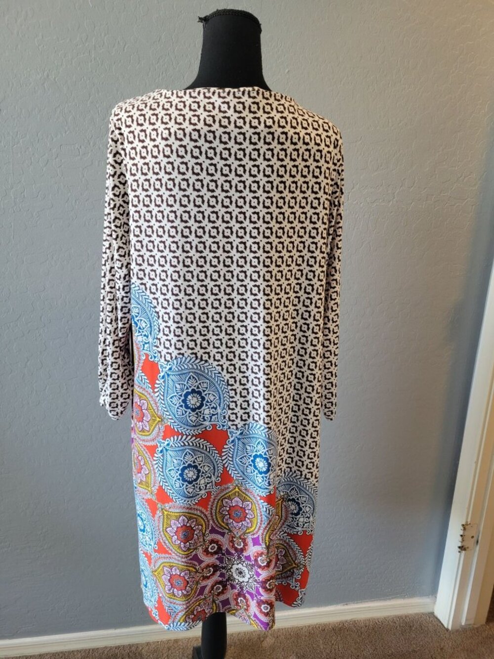 Chico's shift dress a bold medallion and geometric border print Size 12 Career - Picture 7 of 12